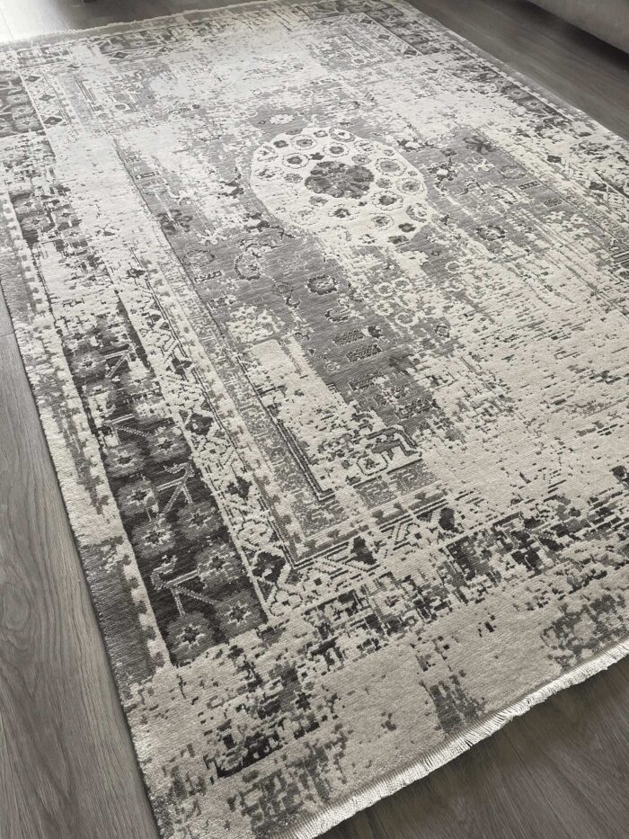 ANTIQUE WOOL RUG - BEIGE GREY